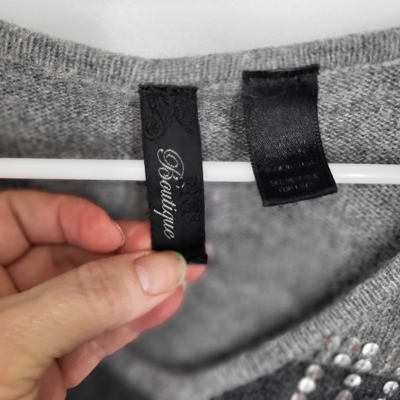 BKE Boutique Color Block Sequined Sweater - Picture 3 of 6